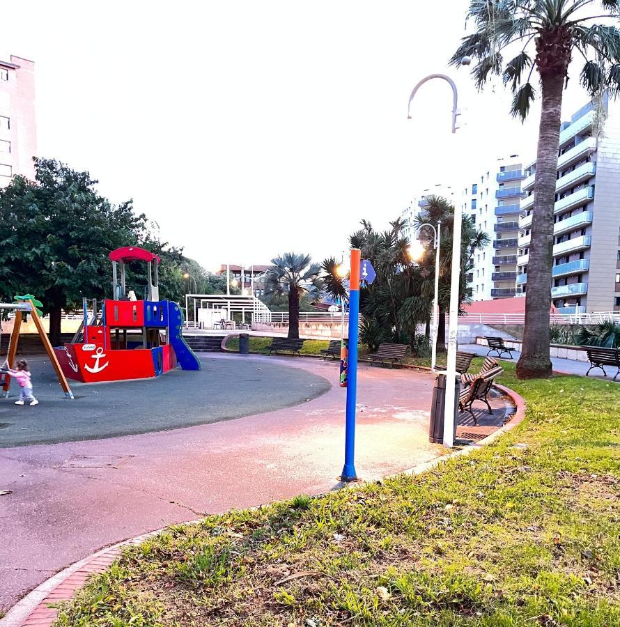 Small Lux Beachcity Close To The River,Metro And Parking Bilbao Exterior foto